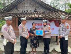Sambut HUT Lalu Lintas Bhayangkara Ke-69, Polres Tulang Bawang Gelar Baksos di Dua Lokasi Berbeda