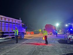 Perbaikan Jembatan Way Pidada, Kasat Lantas Polres Tulang Bawang Imbau Kendaraan Diatas 25 Ton Lewat Jalan Tol